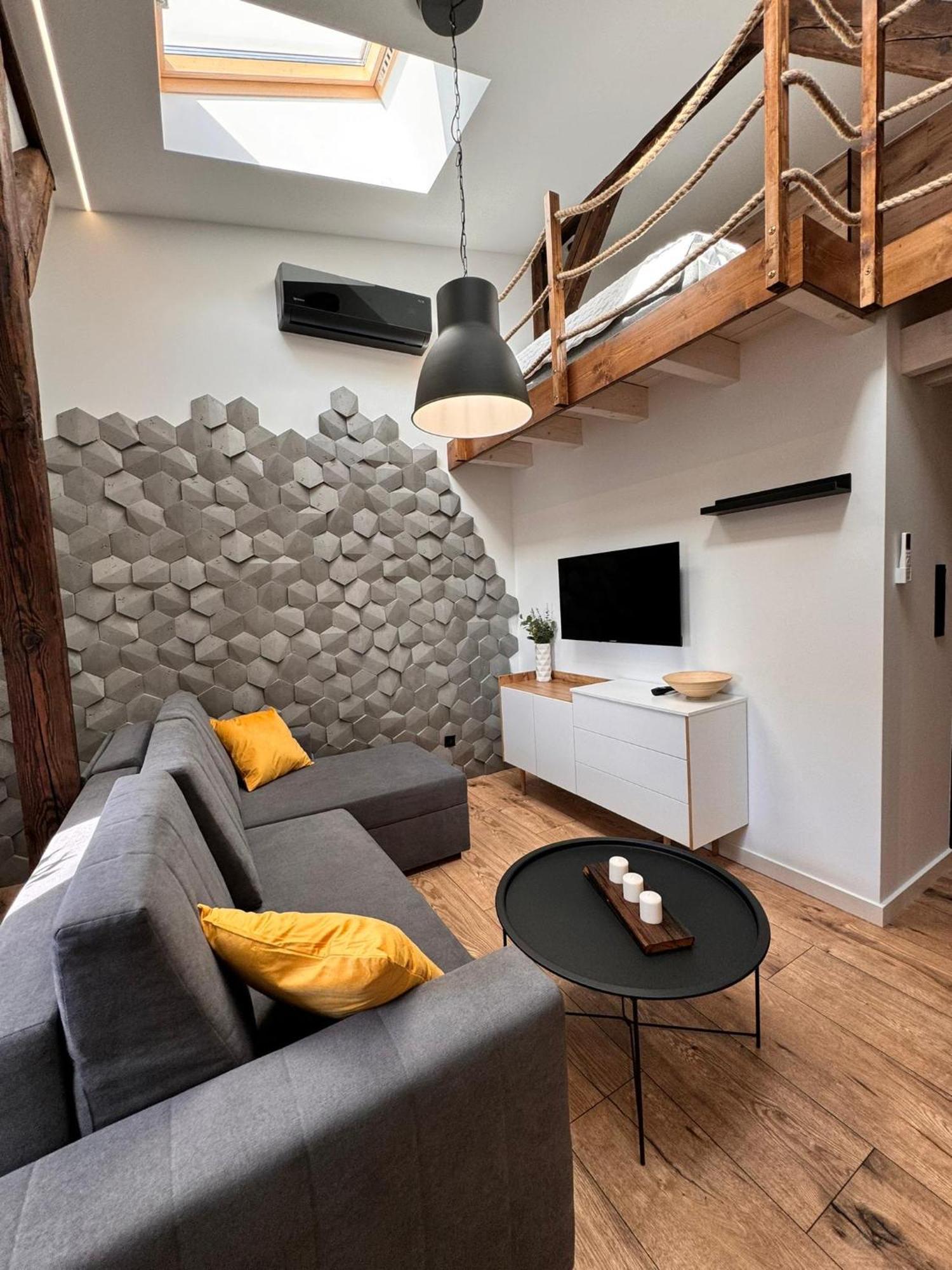 Loft In The City Center By Kobiela Apartments Katoviçe Dış mekan fotoğraf