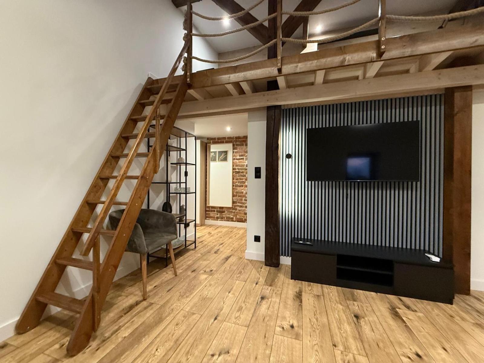 Loft In The City Center By Kobiela Apartments Katoviçe Dış mekan fotoğraf
