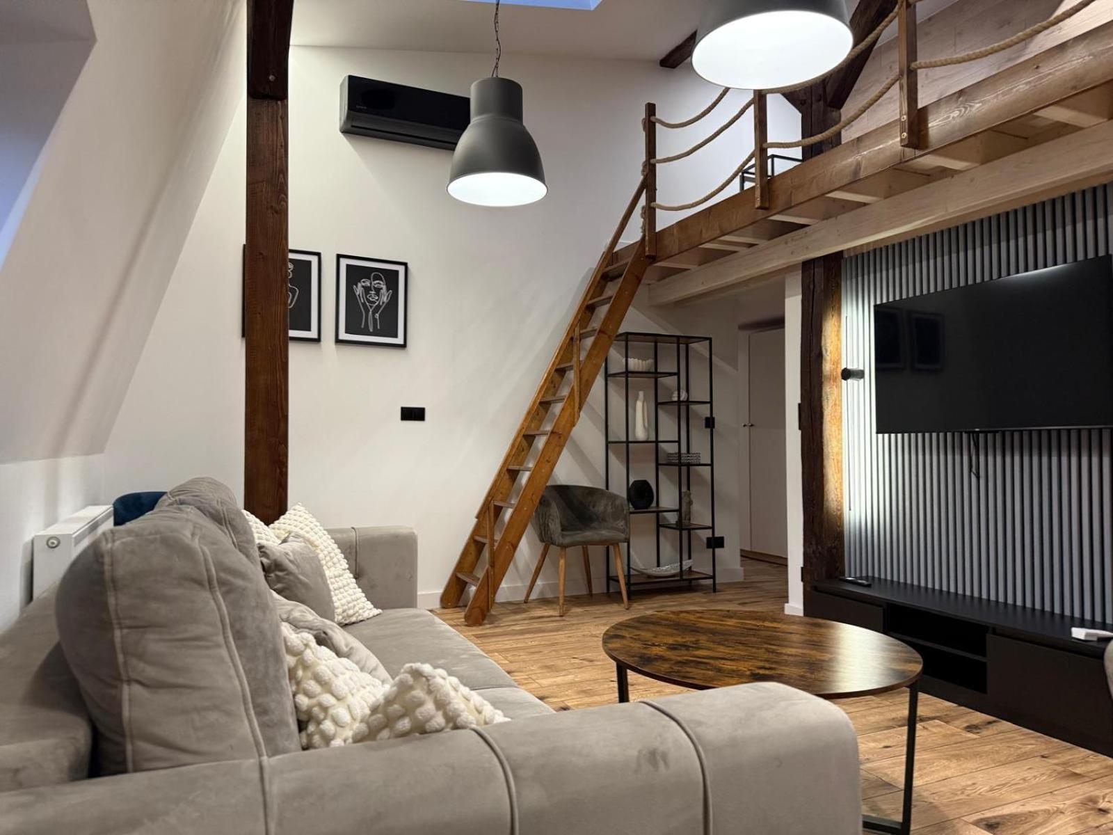 Loft In The City Center By Kobiela Apartments Katoviçe Dış mekan fotoğraf