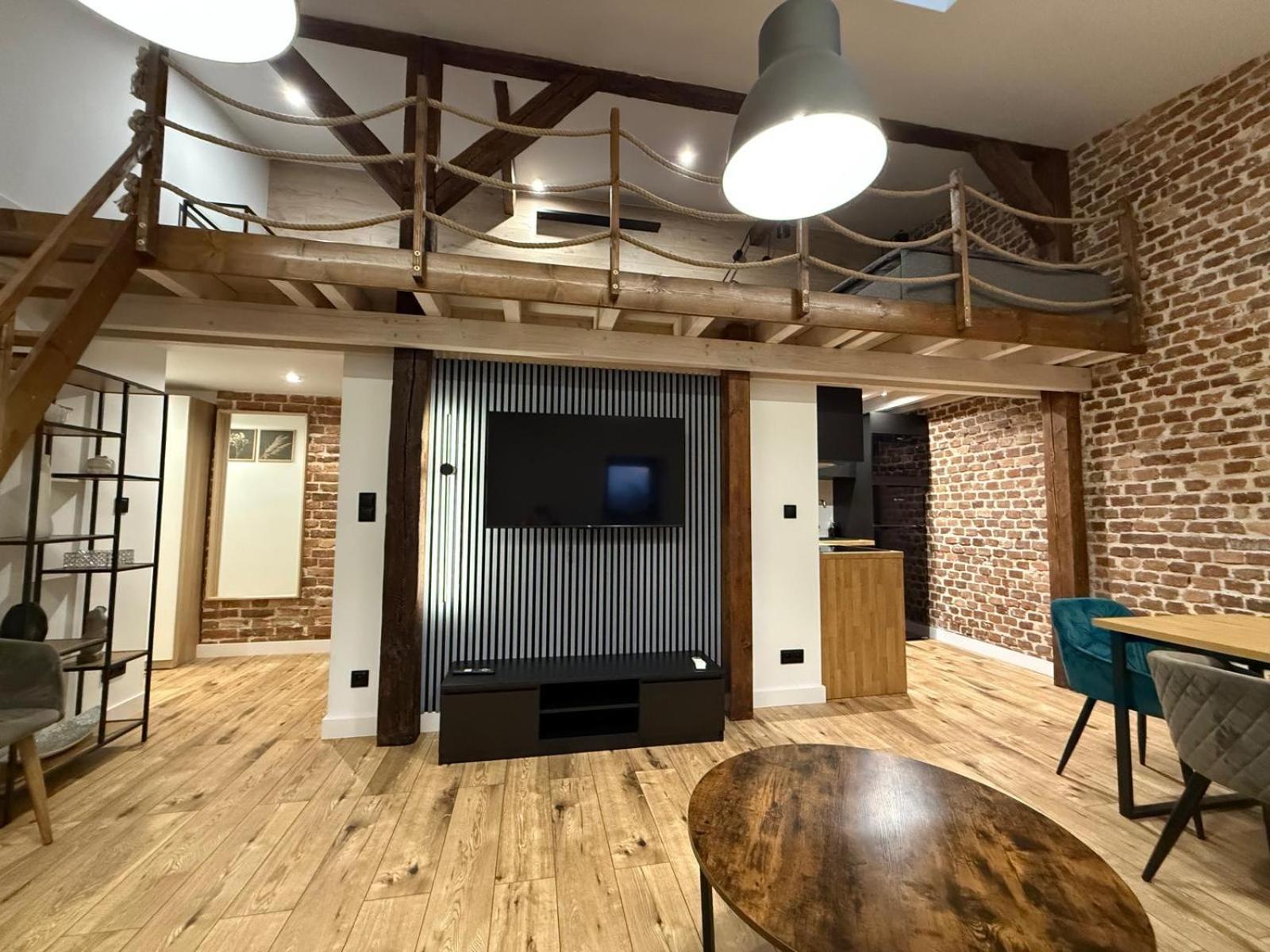 Loft In The City Center By Kobiela Apartments Katoviçe Dış mekan fotoğraf